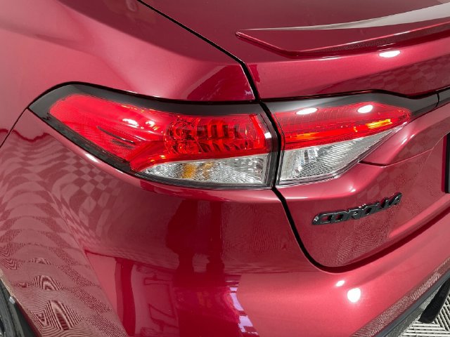 Used 2026 Toyota Corolla SE w/ SE Package FWD image 17