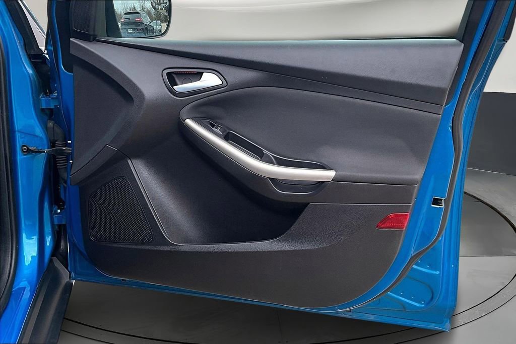 Used 2012 Ford Focus SEL image 24