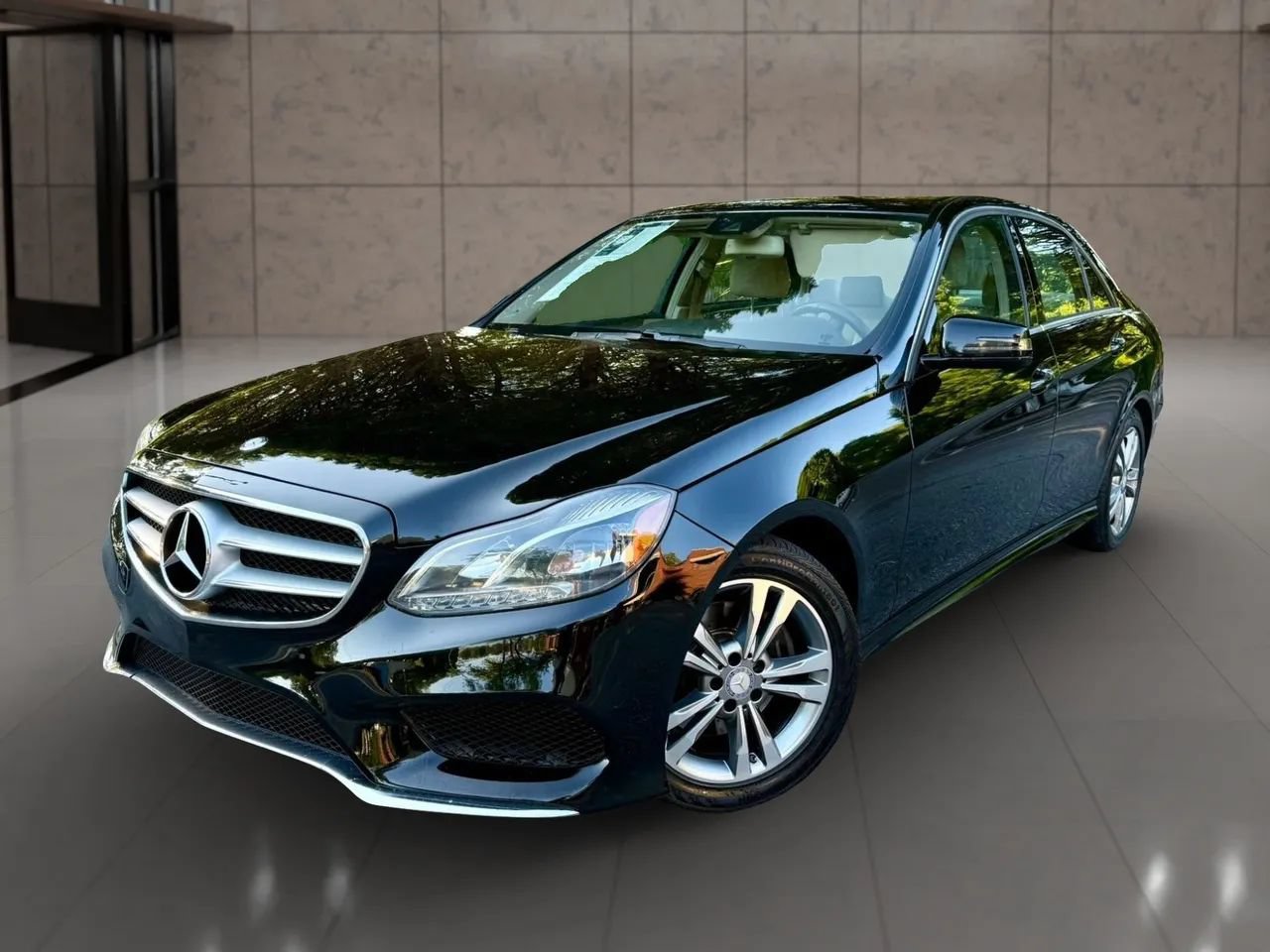 Used 2015 Mercedes-Benz E 350 Sedan image 2