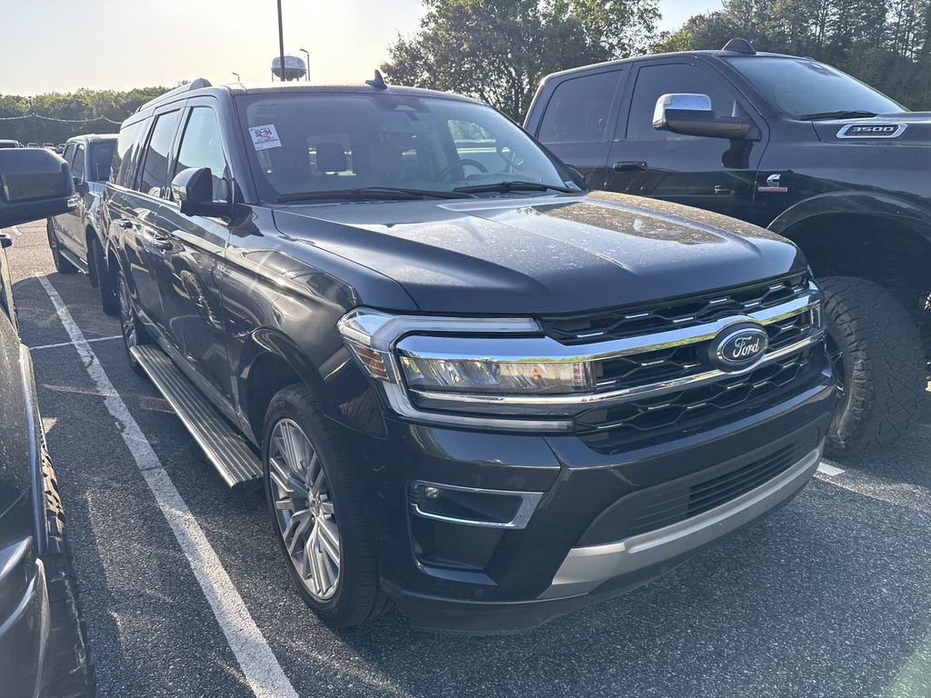 Used 2024 Ford Expedition Max Limited AWD/4WD image 2