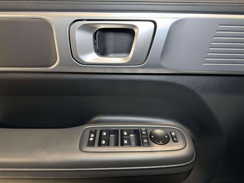 Used 2024 Hyundai Santa Fe XRT image 8