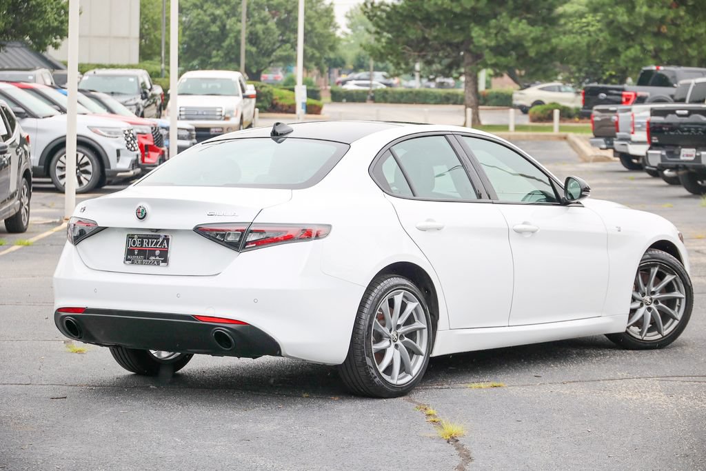 Used 2024 Alfa Romeo Giulia Ti AWD/4WD image 28