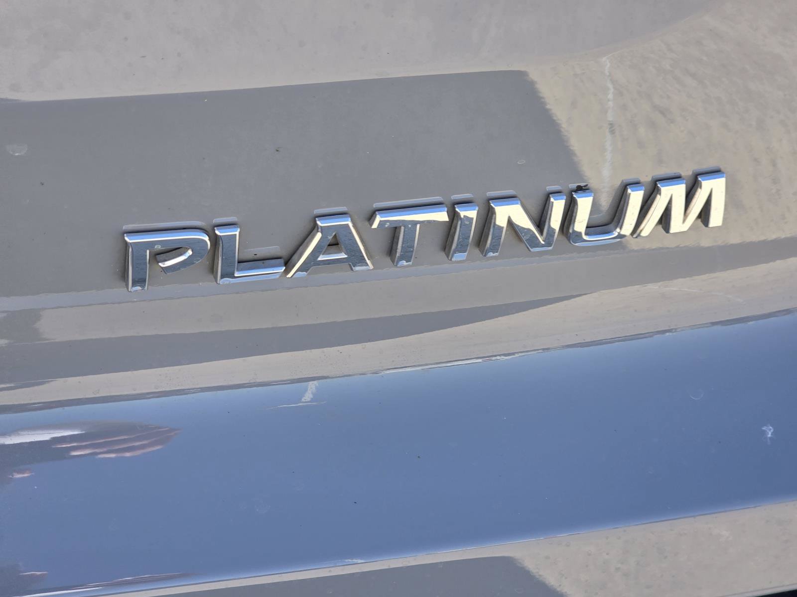 Certified 2023 Nissan Pathfinder Platinum FWD image 11