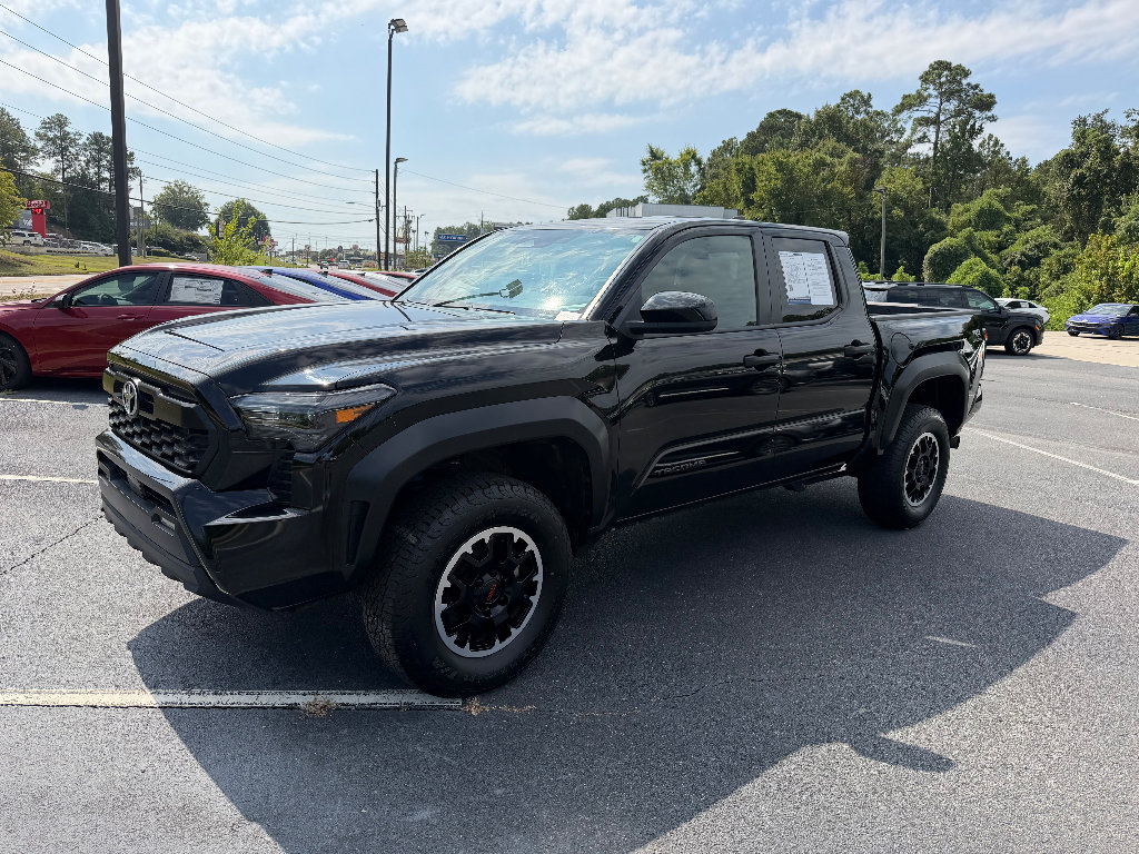 Used 2024 Toyota Tacoma TRD Off-Road AWD/4WD image 2
