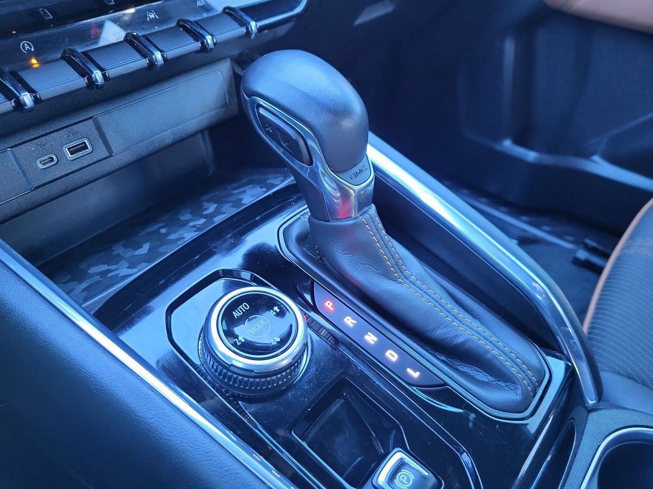 Used 2023 GMC Canyon AT4 image 20