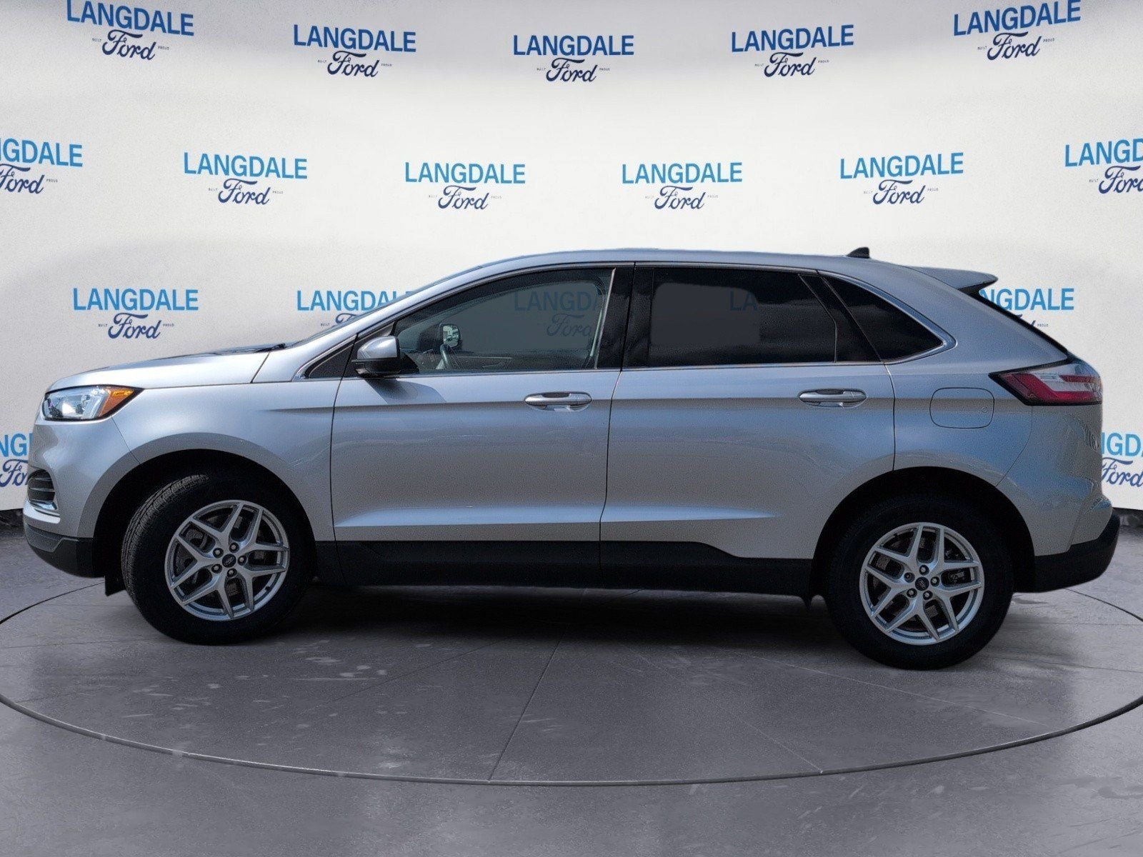Used 2022 Ford Edge SEL AWD/4WD image 10