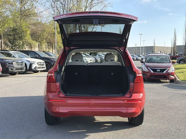 Used 2022 Volvo XC60 B5 Momentum image 15