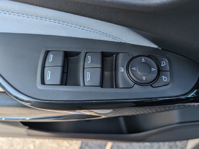New 2026 Chevrolet Trax LT w/ Sunroof Package FWD image 13