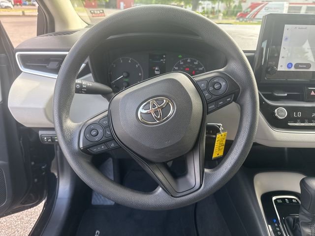 Used 2025 Toyota Corolla LE FWD image 28