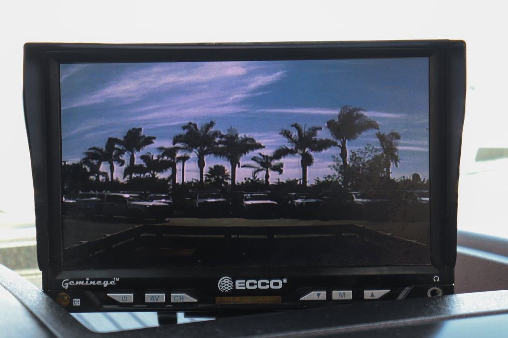 Used 2017 Ford F550 2WD Regular Cab Super Duty image 24