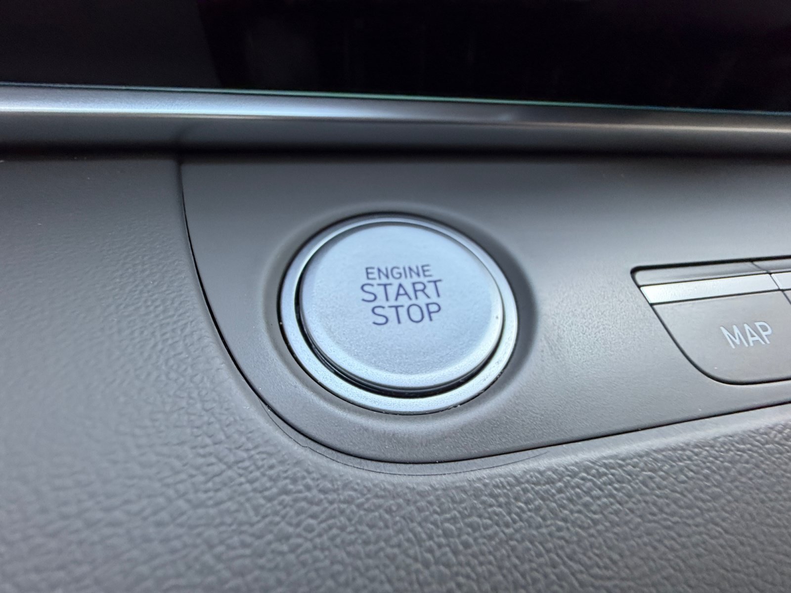 Used 2024 Hyundai Elantra SEL FWD image 30
