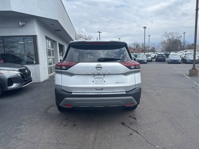 Used 2021 Nissan Rogue SL w/ Premium Package image 3