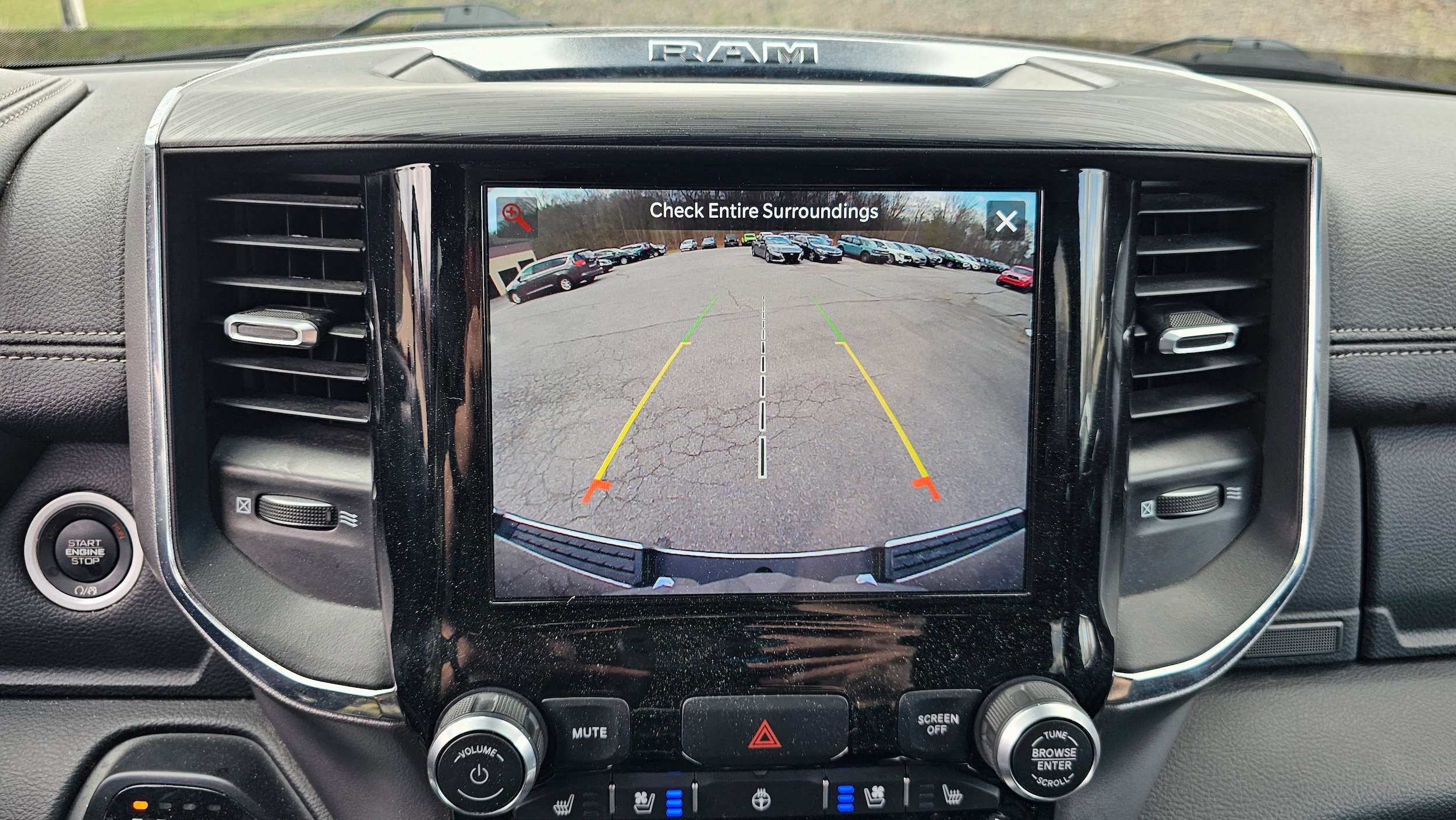 Used 2024 RAM 1500 Laramie AWD/4WD image 25