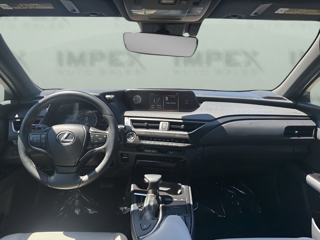 Used 2019 Lexus UX 200 w/ Premium Package image 13