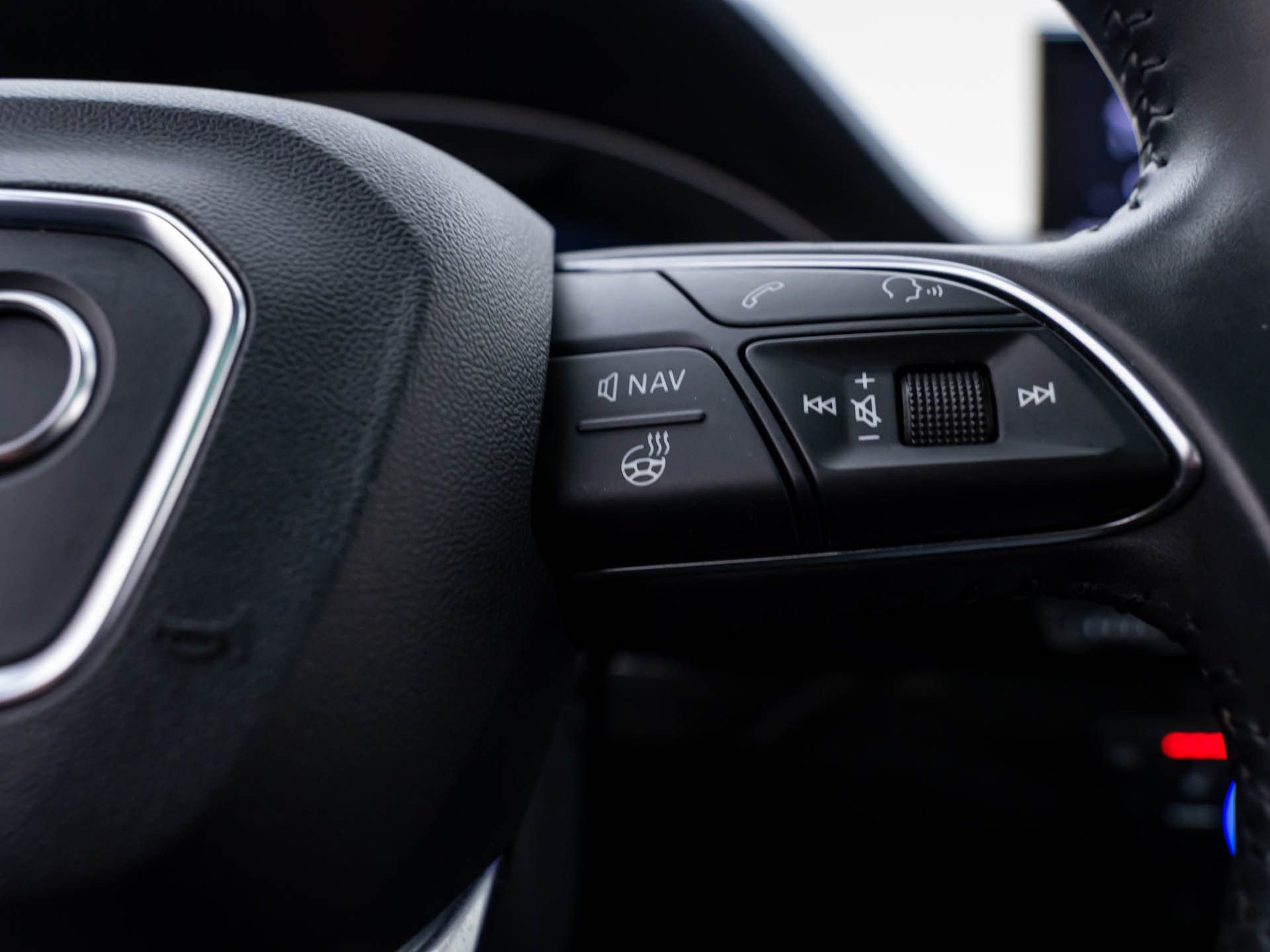 Used 2018 Audi Q7 3.0T Premium Plus w/ Premium Plus Package image 30