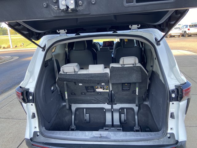 Used 2023 Toyota Sienna LE FWD image 26