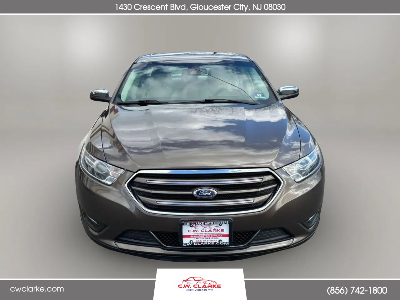Used 2015 Ford Taurus Limited w/ Equipment Group 301A image 3