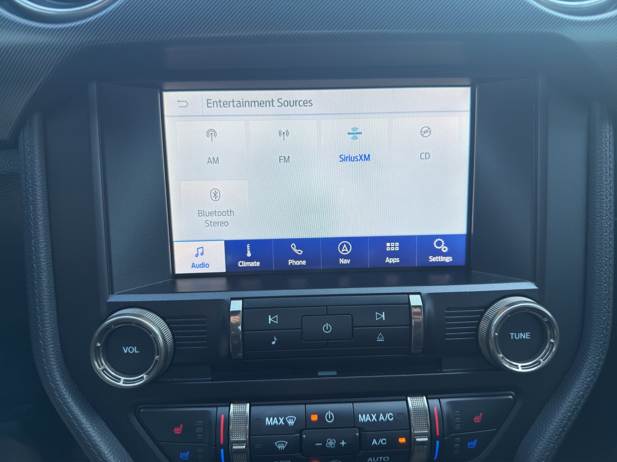 Used 2020 Ford Mustang Shelby GT500 w/ Technology Package RWD image 33