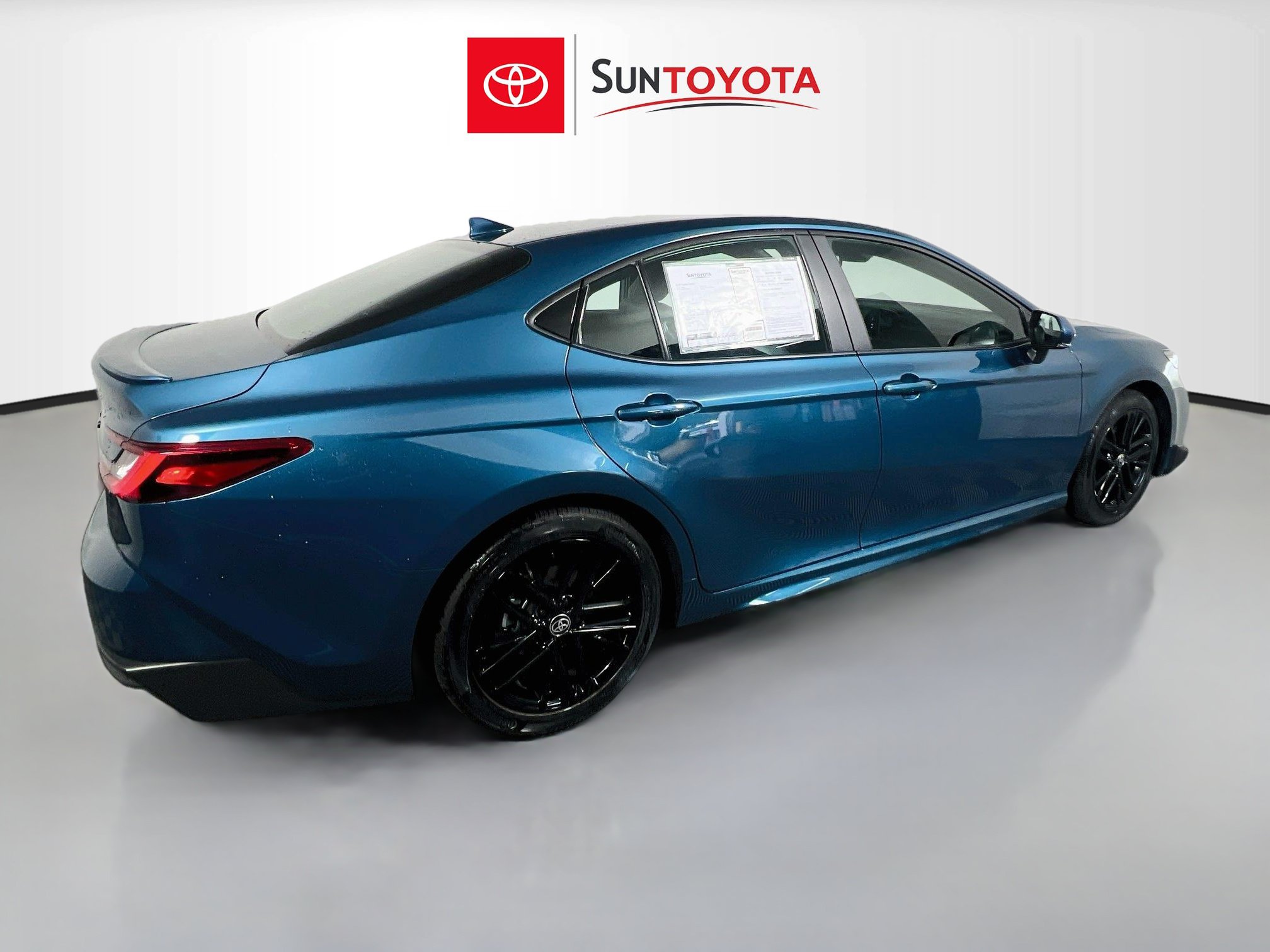 Used 2026 Toyota Camry SE w/ Convenience Package FWD image 4