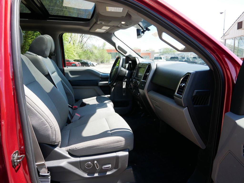 Used 2016 Ford F150 XLT w/ Equipment Group 302A Luxury AWD/4WD image 8