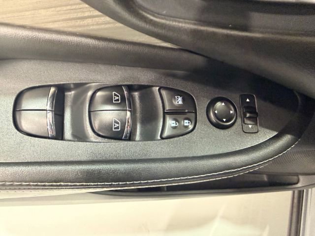 Used 2017 Nissan Murano Platinum w/ Platinum Technology Package image 26