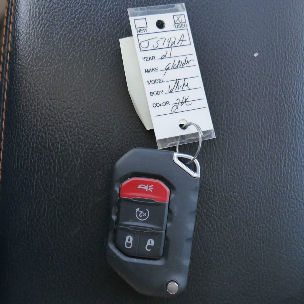 Used 2021 Jeep Gladiator Mojave AWD/4WD image 36