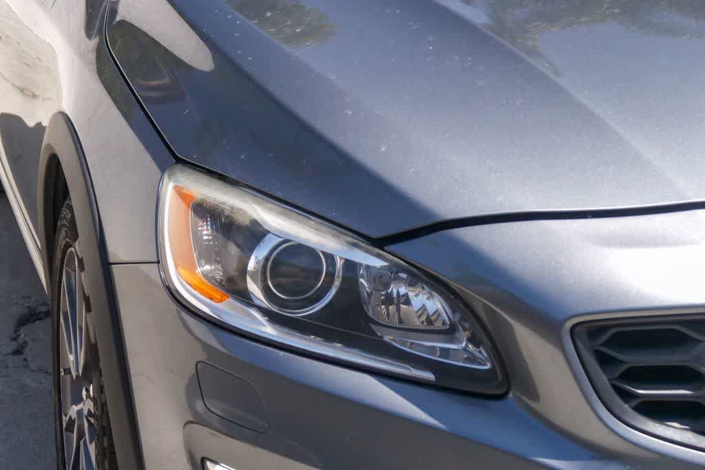 Used 2016 Volvo S60 T5 Cross Country Platinum AWD/4WD image 4