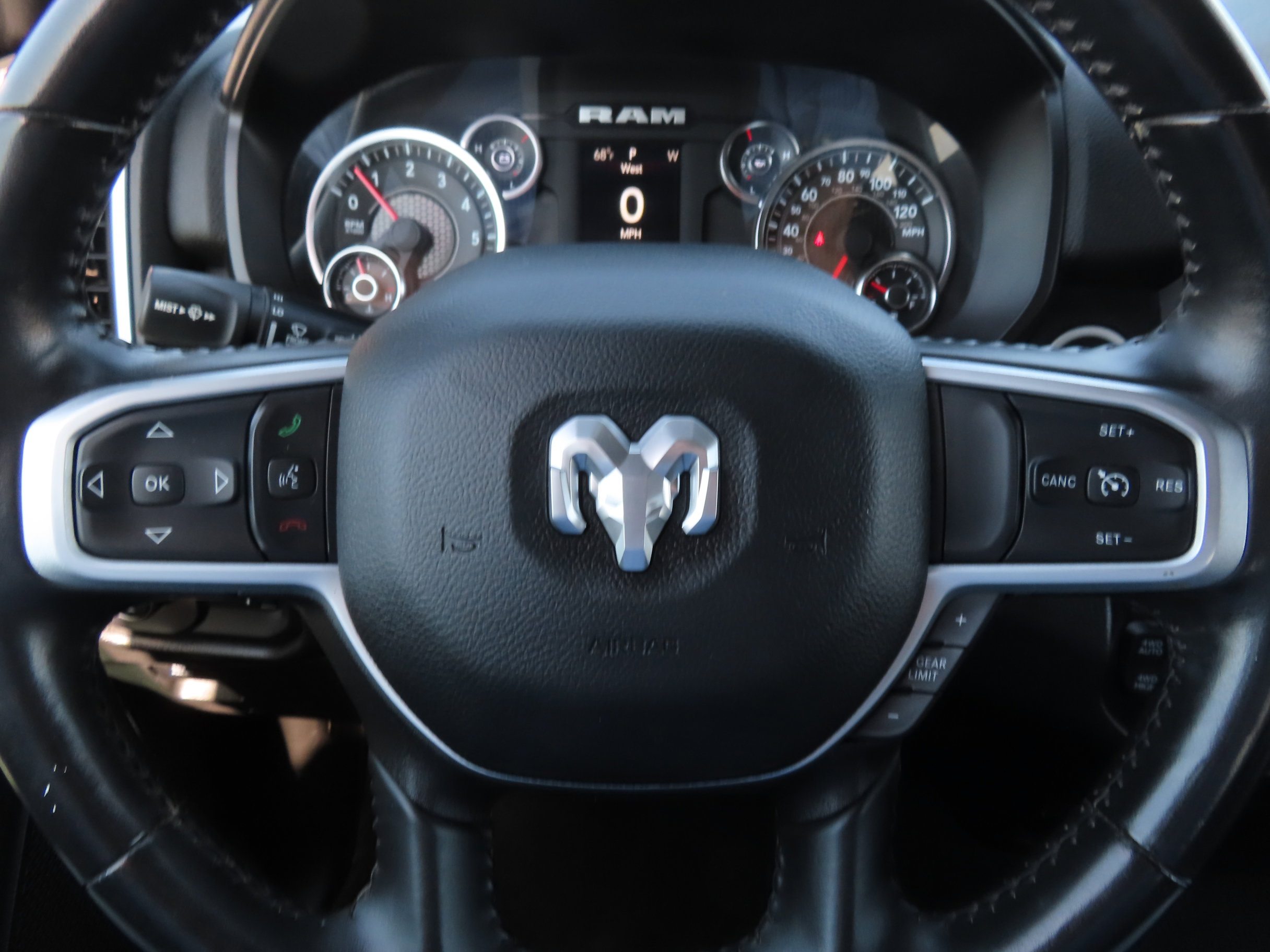 Used 2023 RAM 1500 Big Horn AWD/4WD image 17