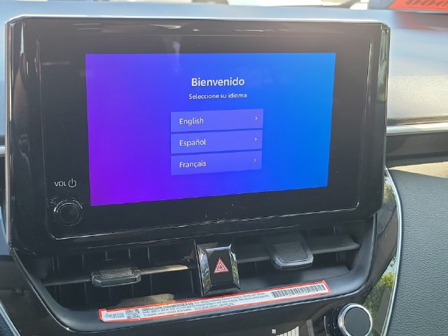 Used 2025 Toyota Corolla LE FWD image 9