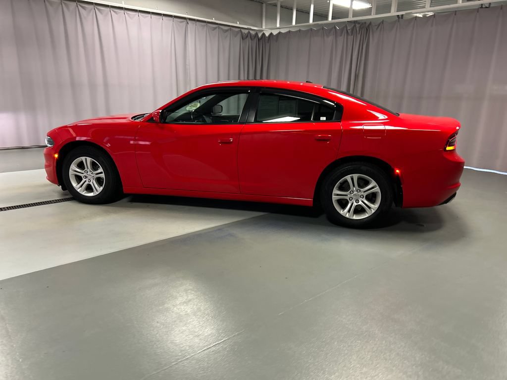 Used 2021 Dodge Charger SXT w/ Driver Convenience Group RWD image 4