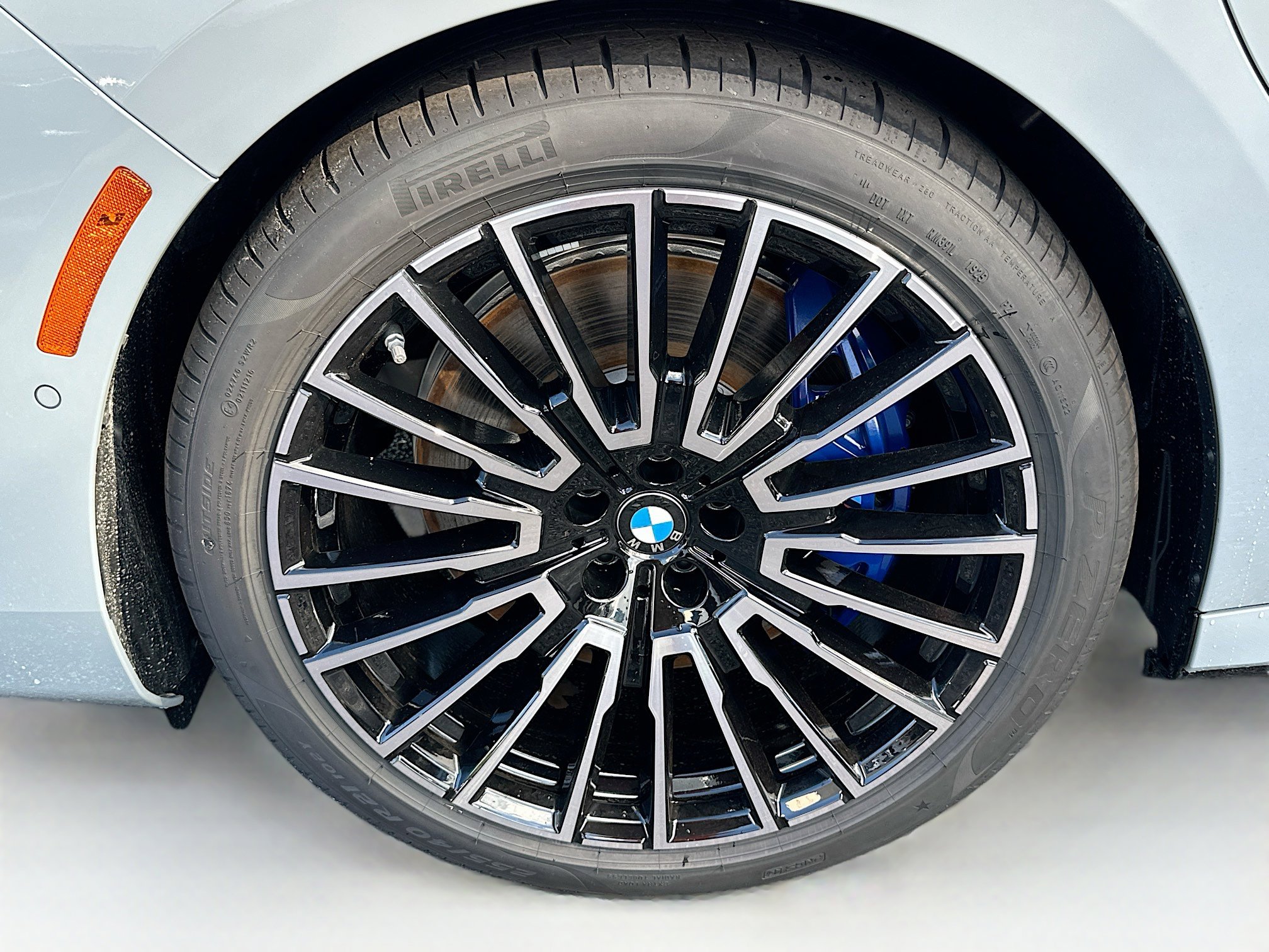 New 2026 BMW 750e xDrive w/ Executive Package image 26