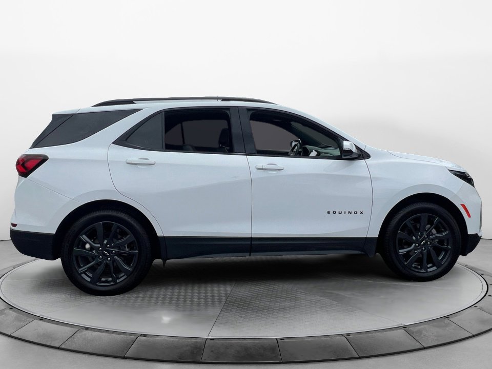Used 2024 Chevrolet Equinox RS w/ RS Leather Package FWD image 8