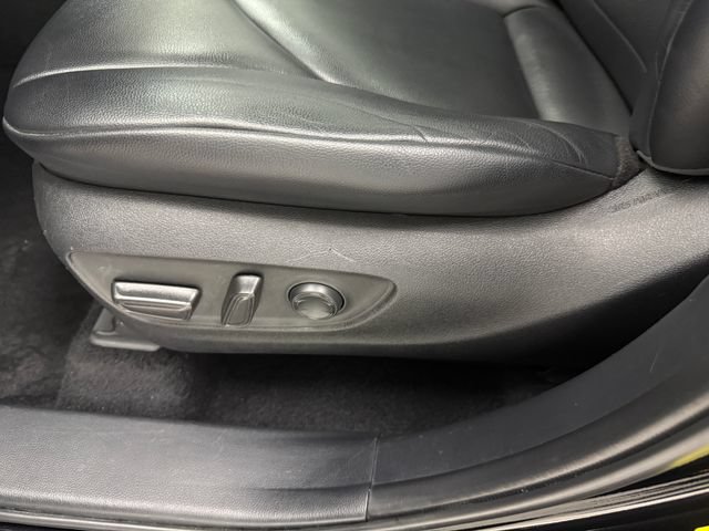Used 2021 Toyota Highlander XLE FWD image 27