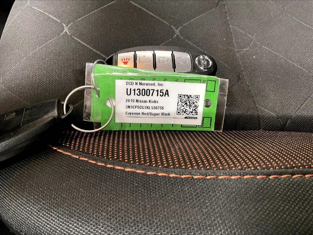 Used 2019 Nissan Kicks SR FWD image 31