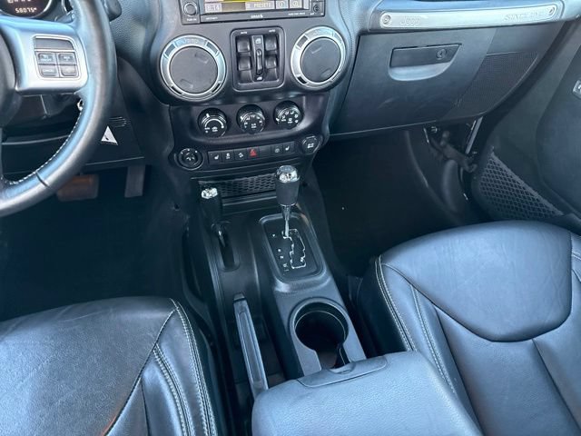 Used 2017 Jeep Wrangler Unlimited Rubicon AWD/4WD image 22