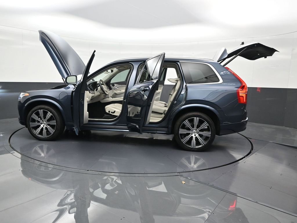 Certified 2025 Volvo XC90 T8 Core w/ Protection Package image 34