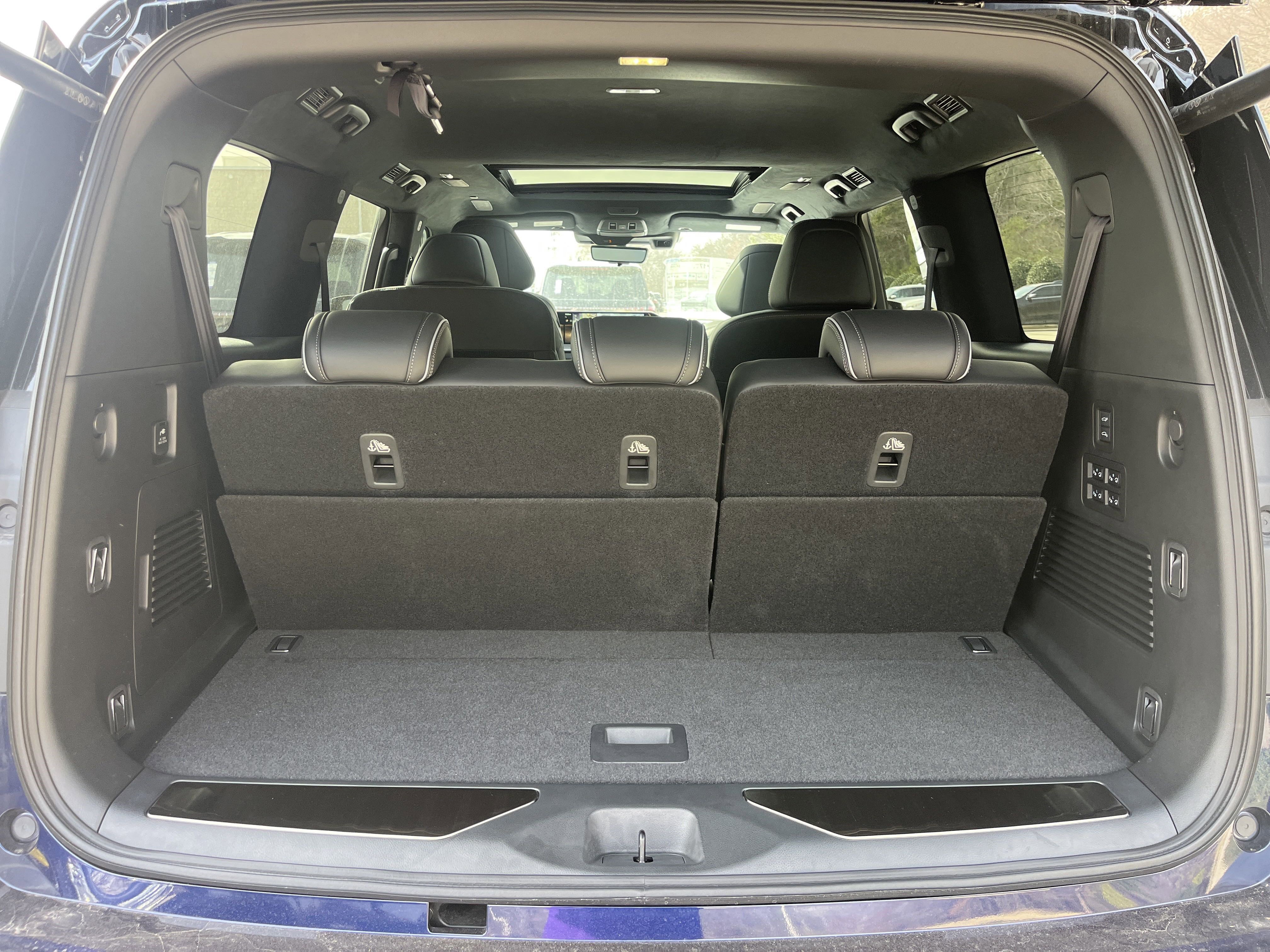 New 2025 INFINITI QX80 Autograph image 9