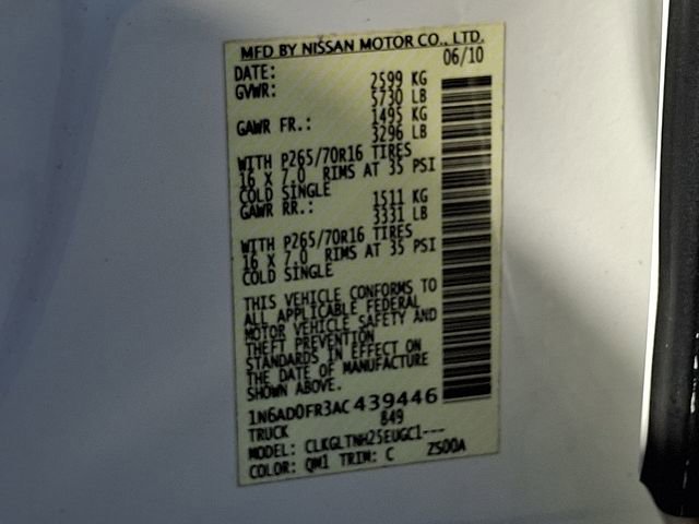 Used 2010 Nissan Frontier SE image 25