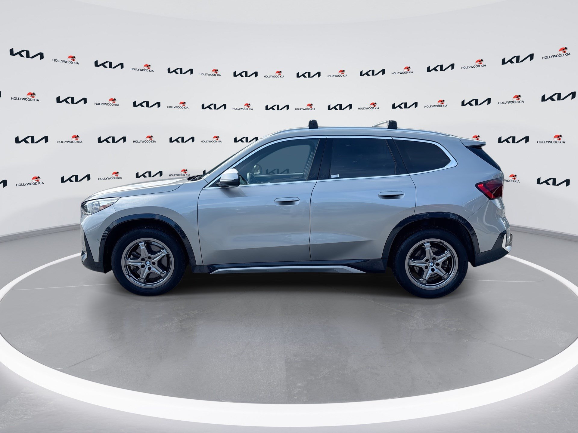 Used 2024 BMW X1 xDrive28i AWD/4WD image 5