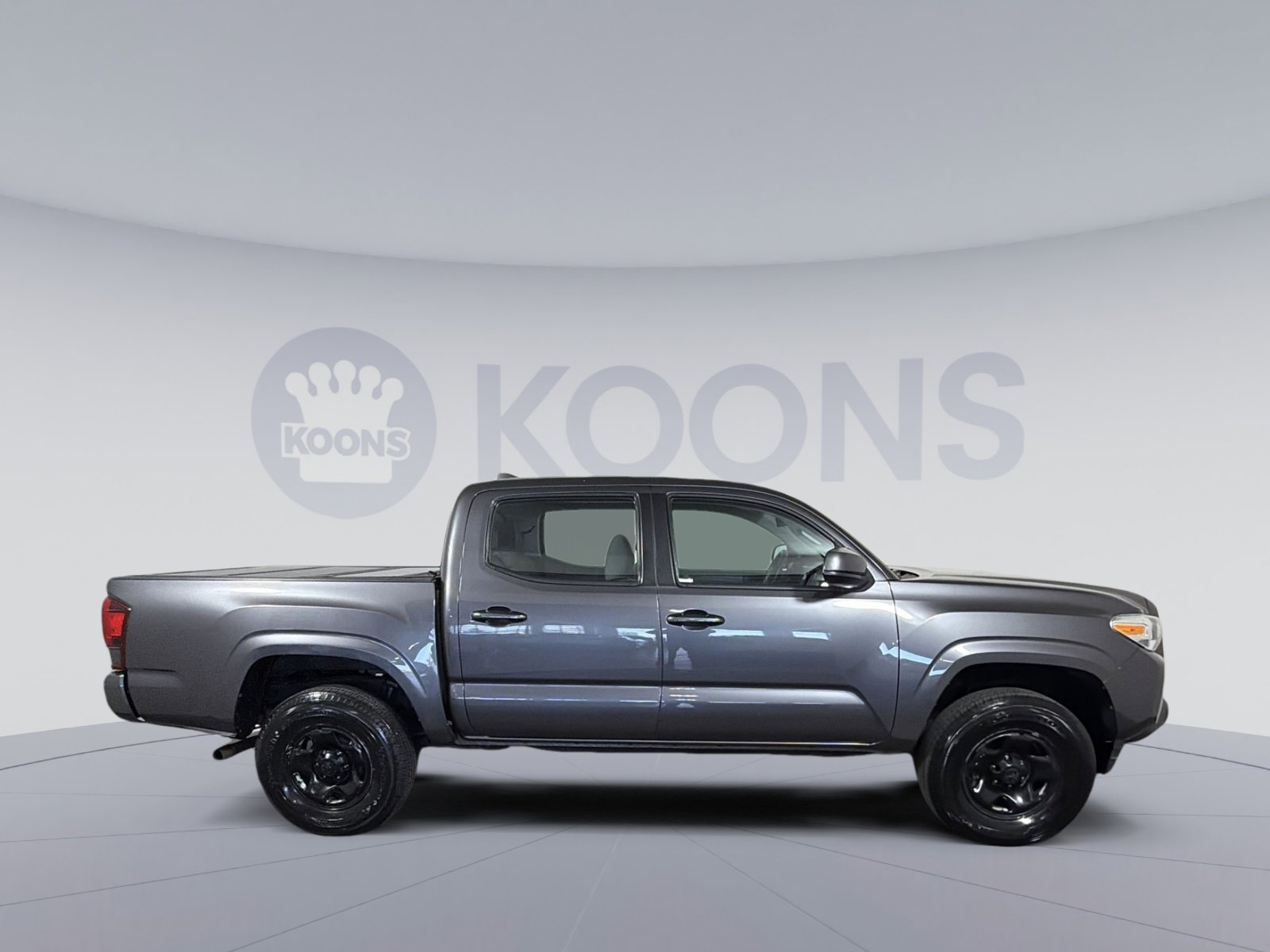 Used 2018 Toyota Tacoma SR w/ SR Convenience Package image 8