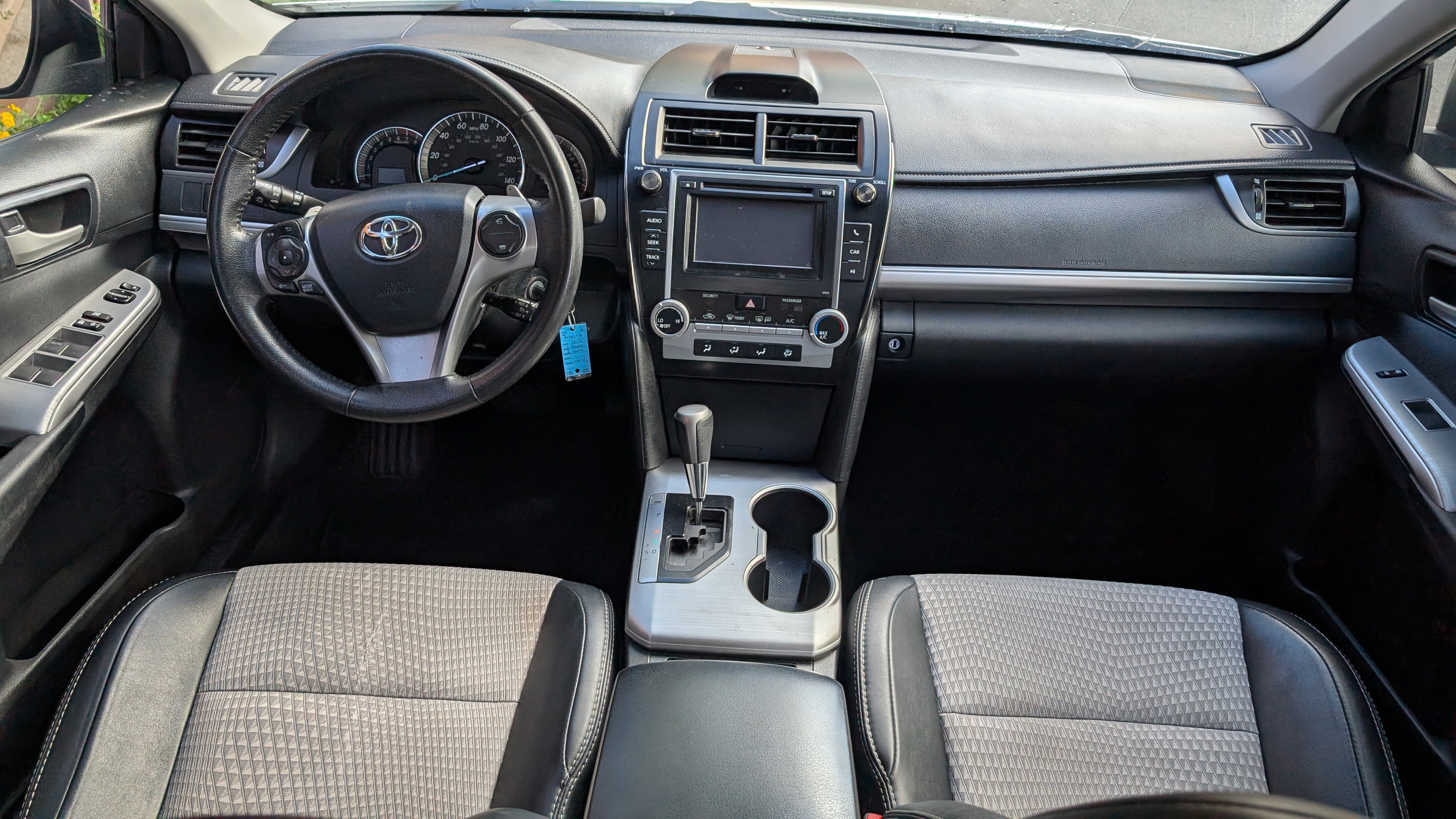 Used 2012 Toyota Camry SE image 16