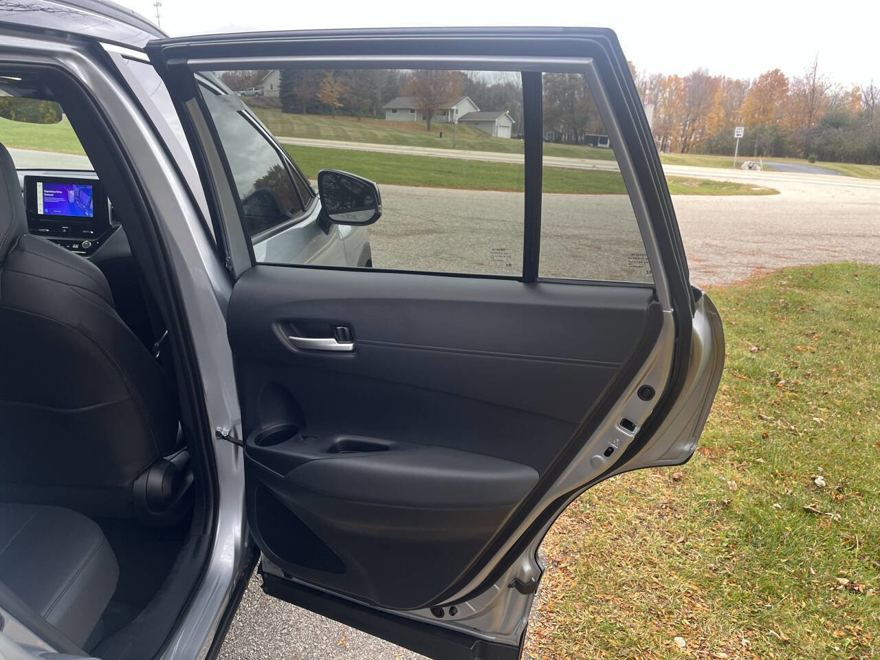 Used 2024 Toyota Corolla Cross AWD Hybrid image 35