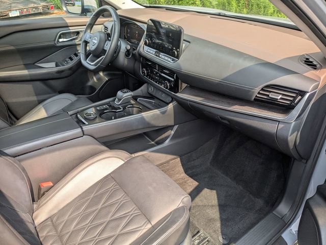 Used 2023 Nissan Rogue Platinum w/ Platinum Premium Package AWD/4WD image 27