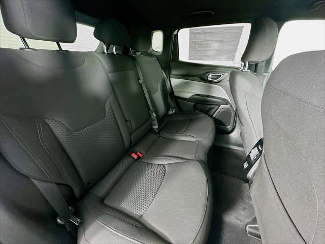 Certified 2024 Jeep Compass Sport AWD/4WD image 35