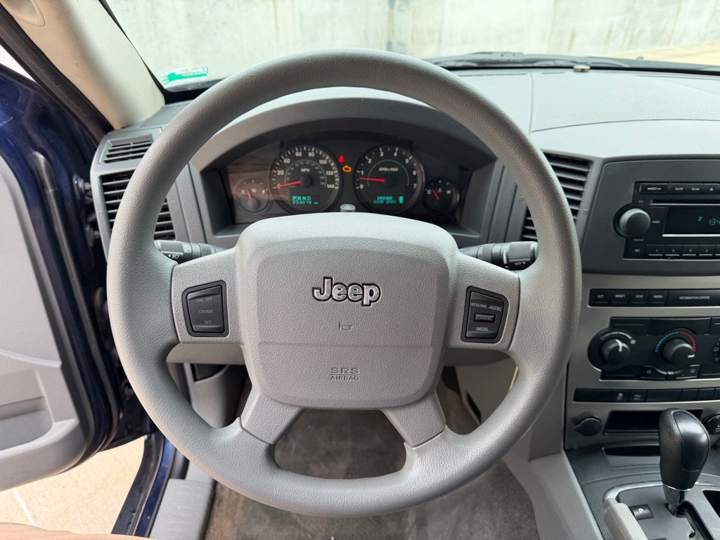 Used 2005 Jeep Grand Cherokee Laredo AWD/4WD image 13