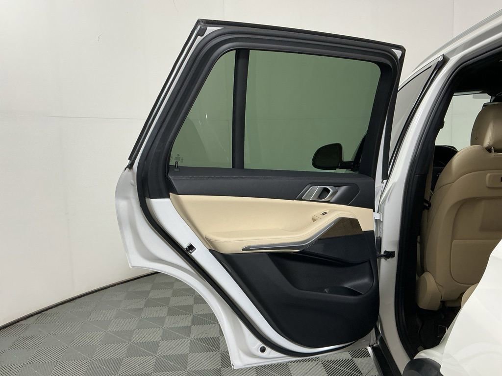 Used 2019 BMW X5 xDrive40i AWD/4WD image 24