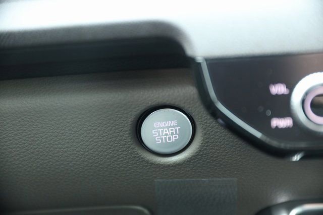 New 2025 Kia Carnival EX image 7