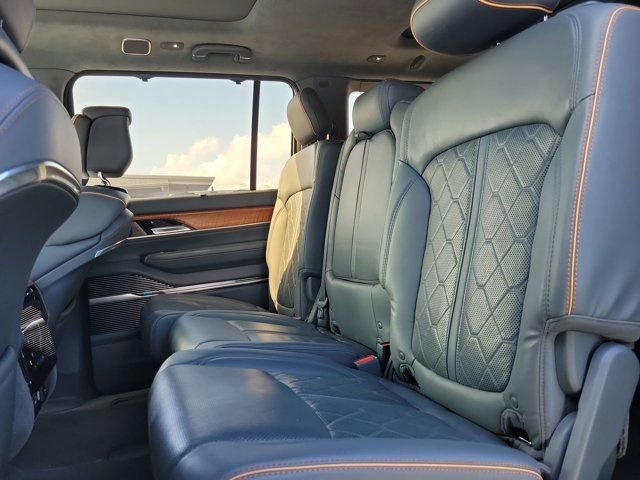 Used 2022 Jeep Grand Wagoneer Series III w/ Flexible Seating Group image 20