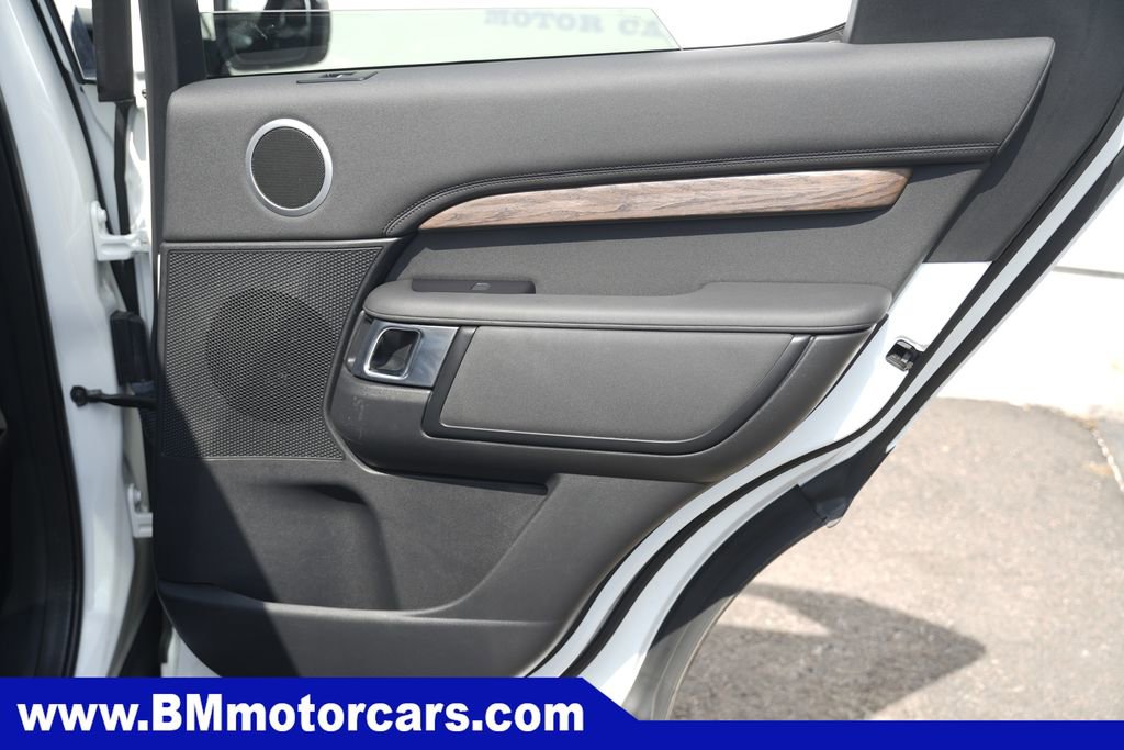 Used 2019 Land Rover Discovery HSE AWD/4WD image 41