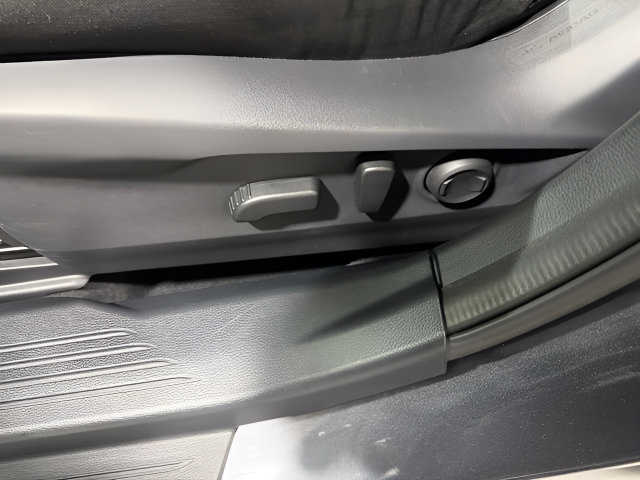 Certified 2025 Subaru Outback Premium AWD/4WD image 12